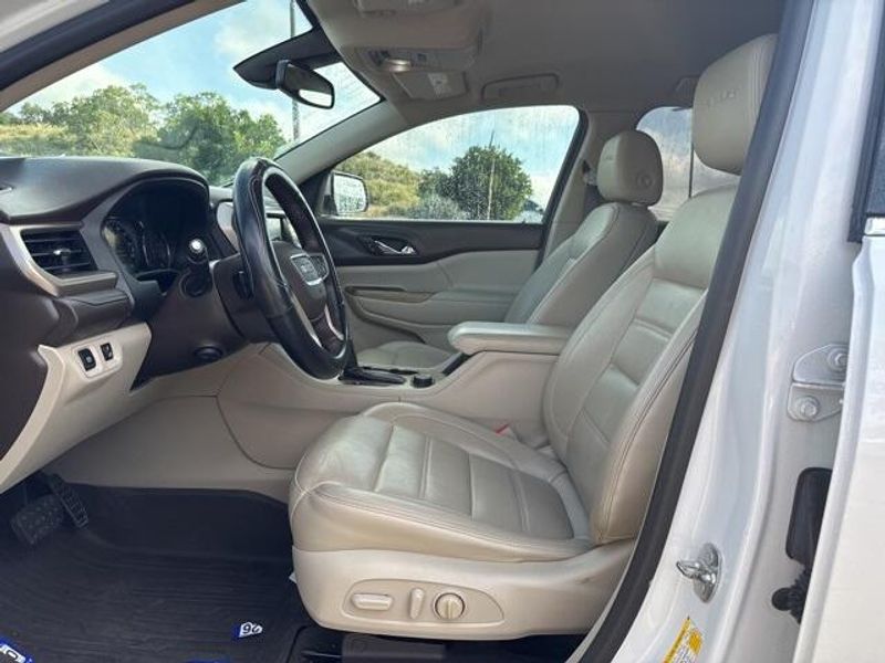 2018 Gmc Acadia Denali photo 9