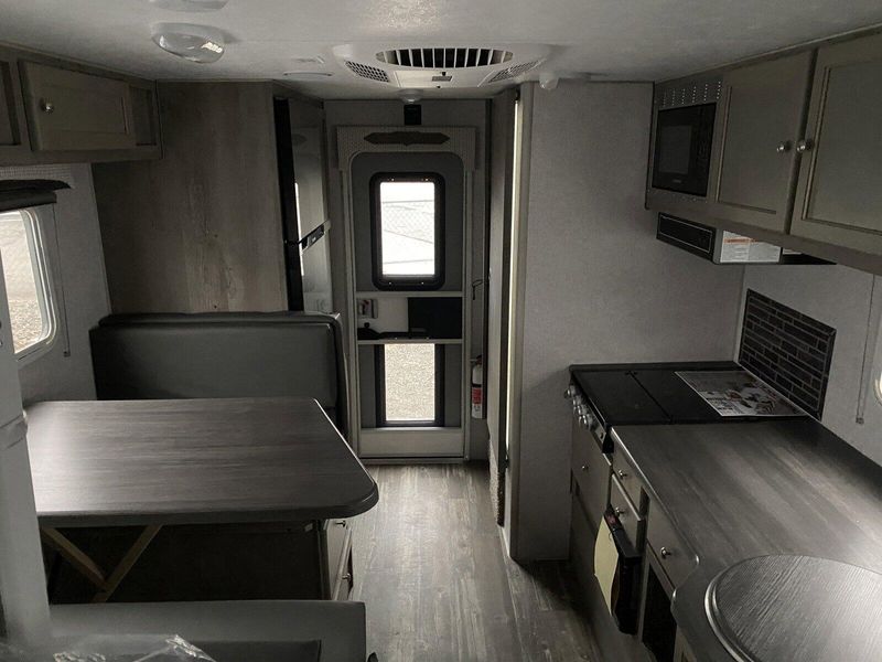 New 2025 WOLF CREEK 910 Image 23