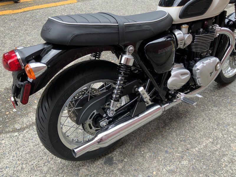 2025 Triumph BONNEVILLE T120