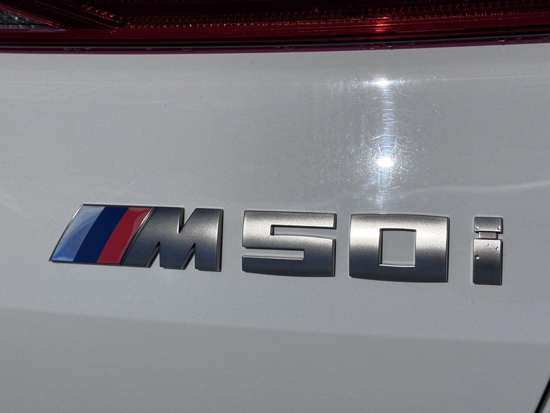 2022 BMW X6 M50iImage 13