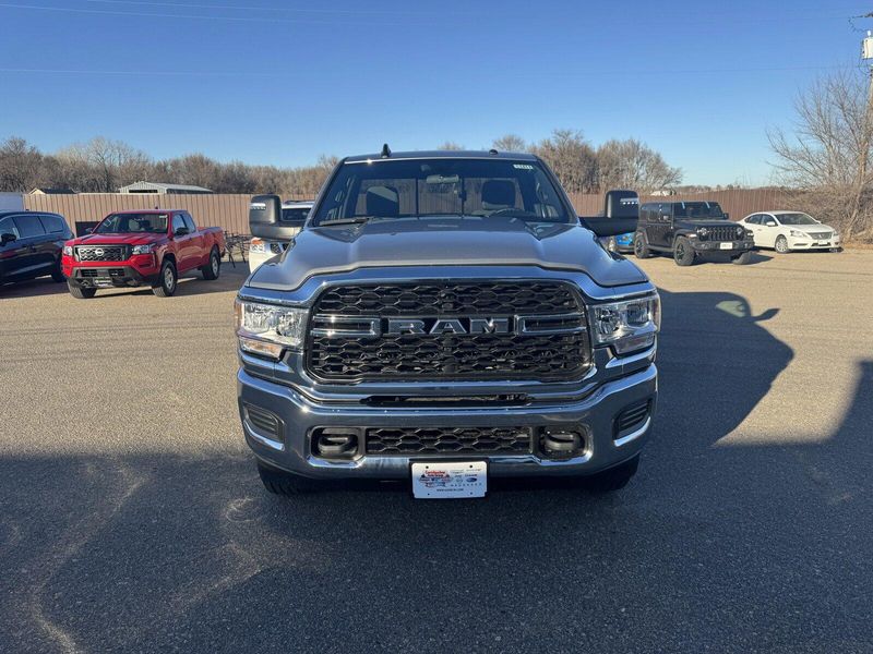 2024 RAM 2500 TradesmanImage 3