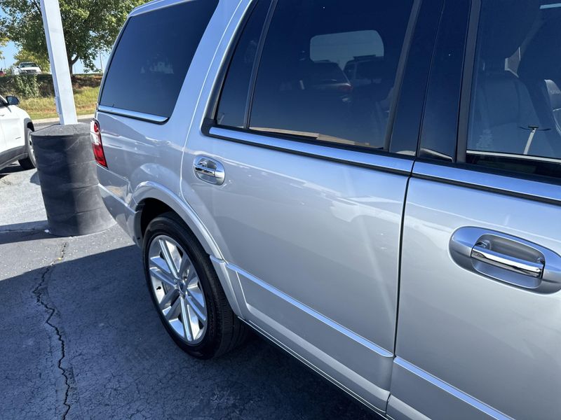 Used 2017 Ford Expedition PlatinumImage 5
