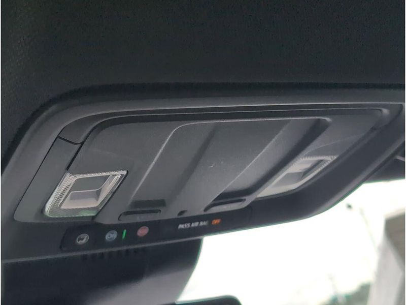 Used 2025 GMC Sierra 1500 SLTImage 31