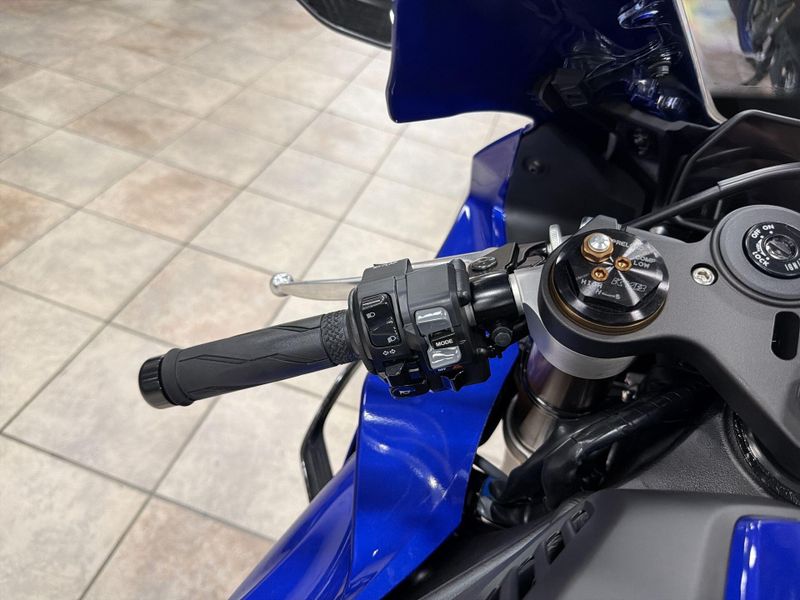 New 2026 Yamaha YZF-R1 Image 23