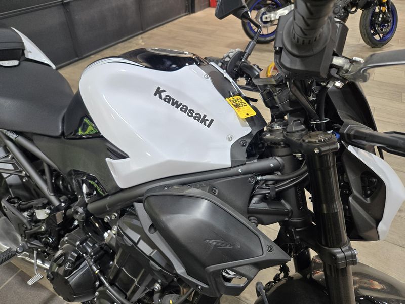 NEW 2026 KAWASAKI Z900 ABS Image 15