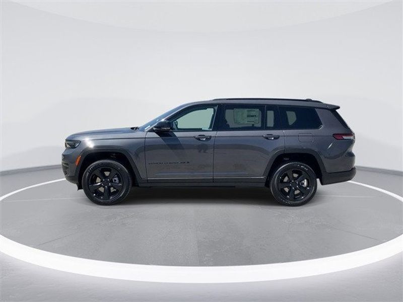 2024 Jeep Grand Cherokee L Altitude 4x4Image 5