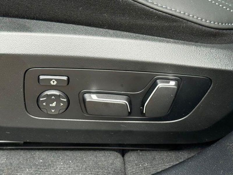 New 2026 BMW X3 30 xDriveImage 18