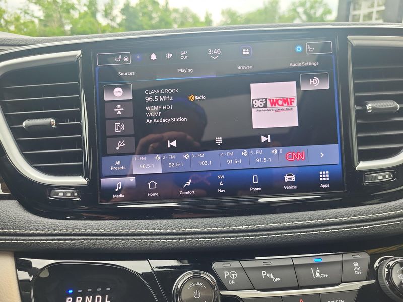 Used 2023 Chrysler Pacifica Hybrid LimitedImage 6