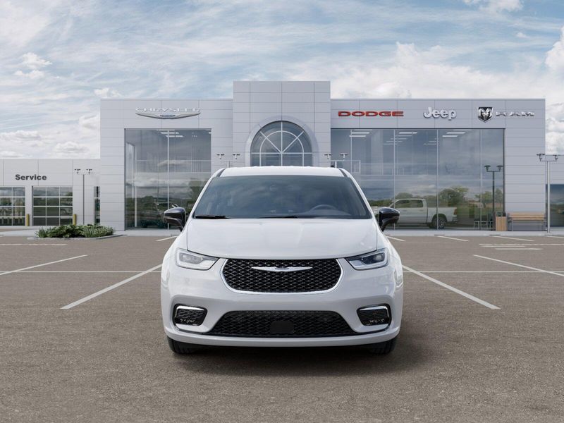 New 2026 Chrysler Pacifica SelectImage 7