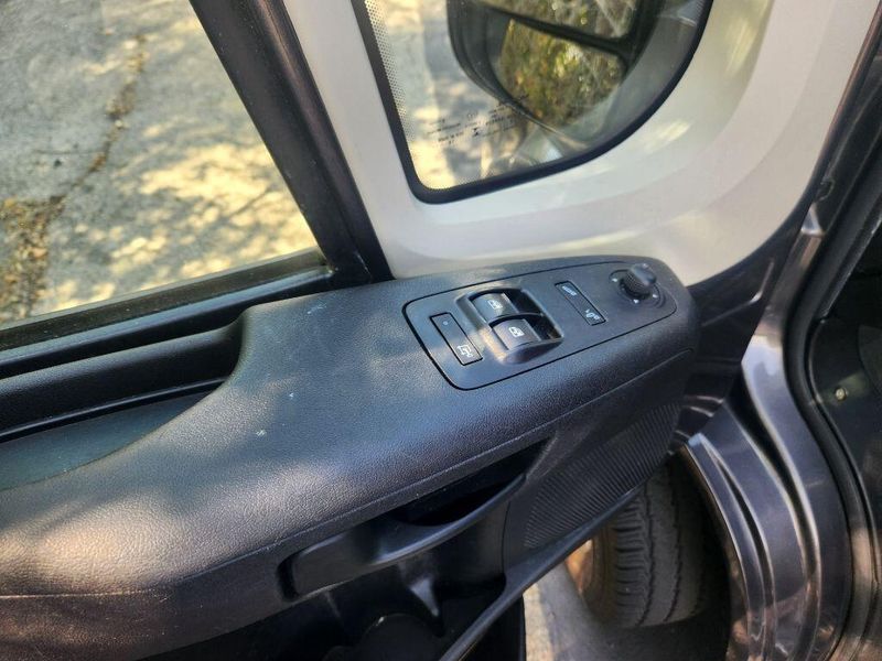 2017 RAM ProMaster 1500 Low RoofImage 17