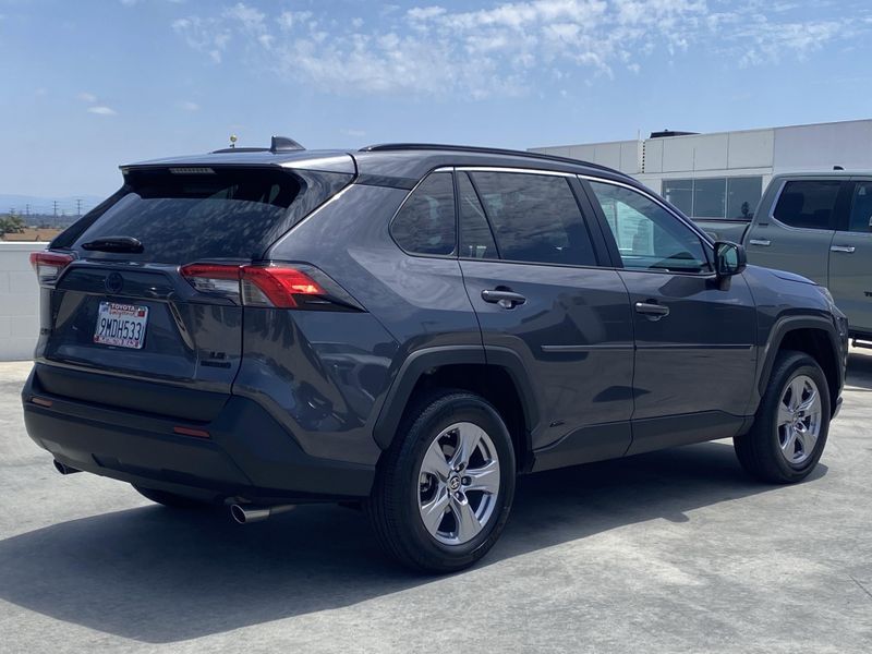 2024 Toyota RAV4 LEImage 4