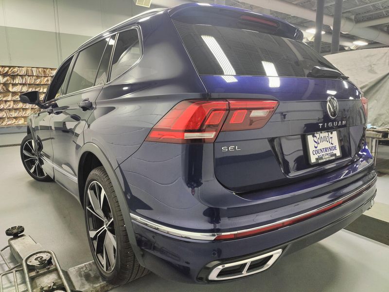 Used 2024 Volkswagen Tiguan AWD SEL R-Line w/Sunroof/NavImage 17