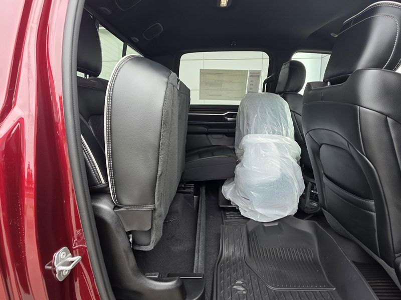 New 2025 RAM 1500 LaramieImage 14