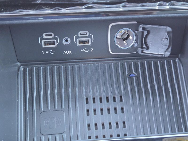 New 2026 Jeep Grand Cherokee Laredo Altitude 4x4