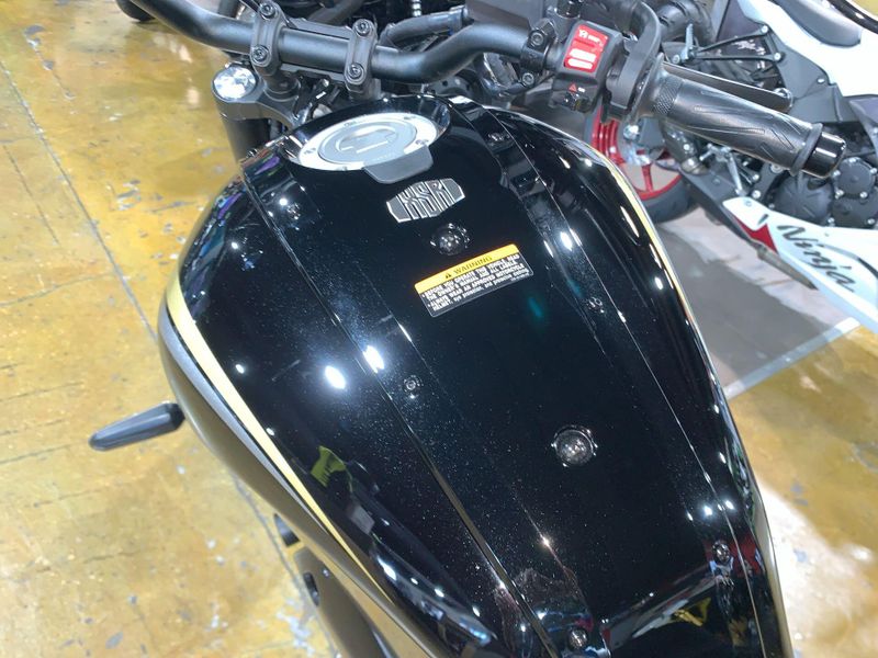 New 2025 Yamaha XSR700 Image 20