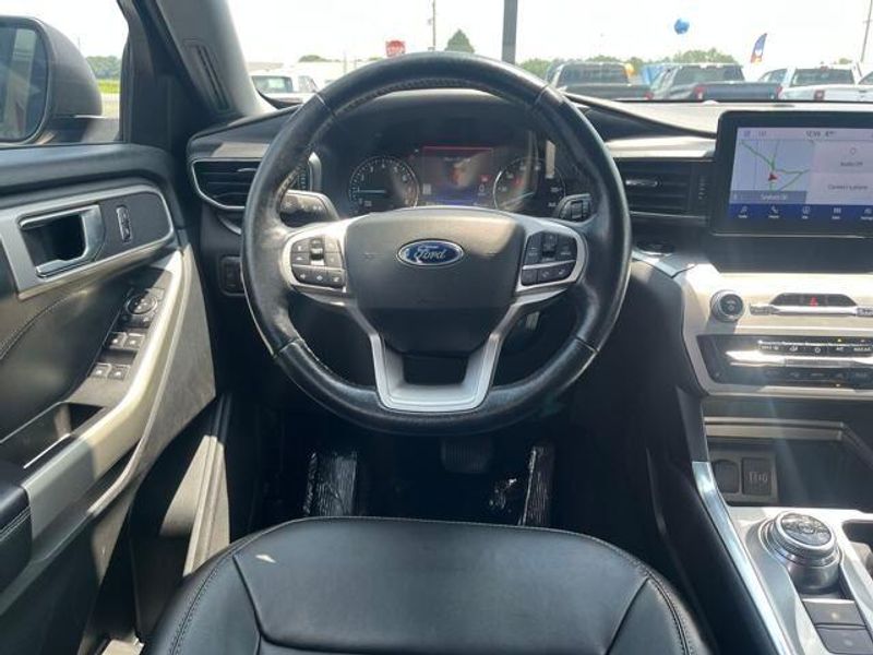Used 2022 Ford Explorer XLT