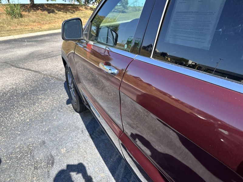 Used 2018 Jeep Grand Cherokee LimitedImage 12