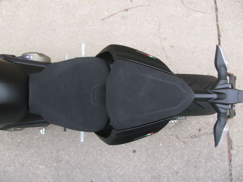 2022 Ducati Streetfighter V4 SImage 10