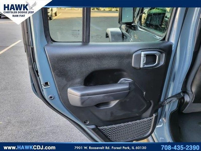 2024 Jeep Wrangler Rubicon 4xe photo 23