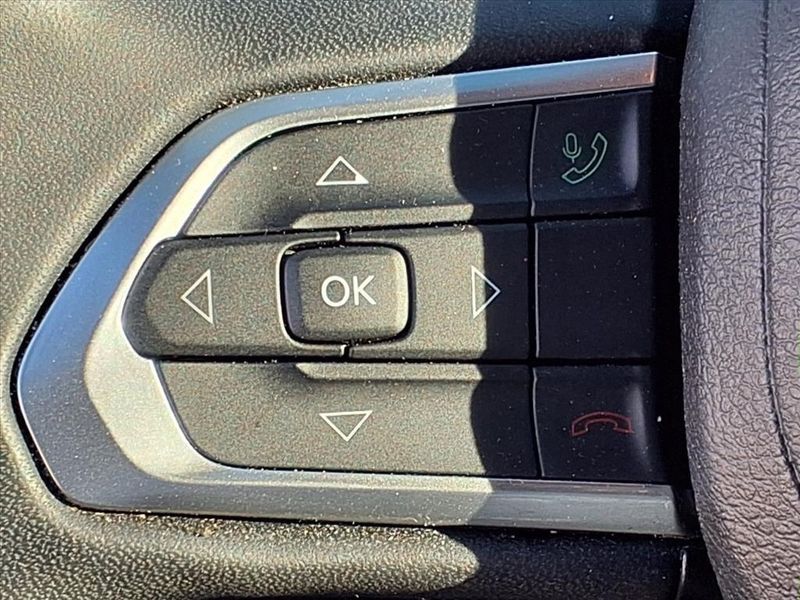 Used 2023 Jeep Compass LatitudeImage 17