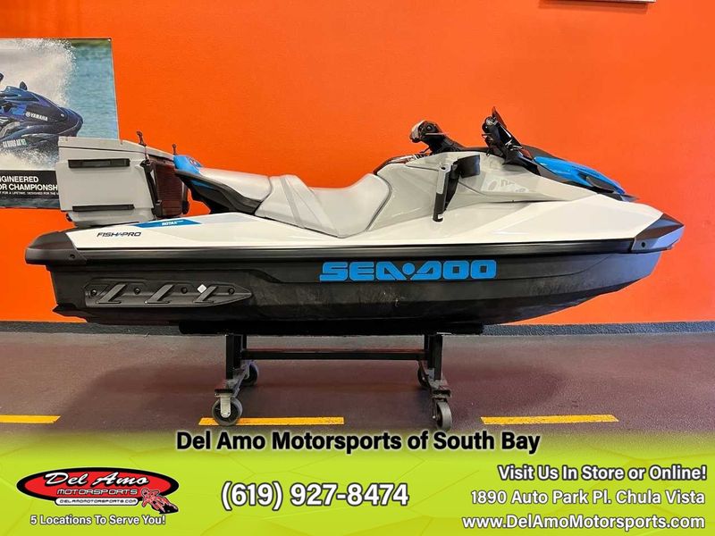 2023 Sea-Doo 33PA  in a WHITE / GULF STREAM BLUE exterior color. Del Amo Motorsports of South Bay (619) 547-1937 delamomotorsports.com 