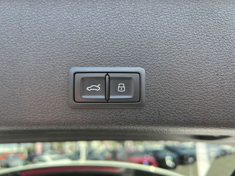 Used 2019 Audi e-tron Premium PlusImage 26