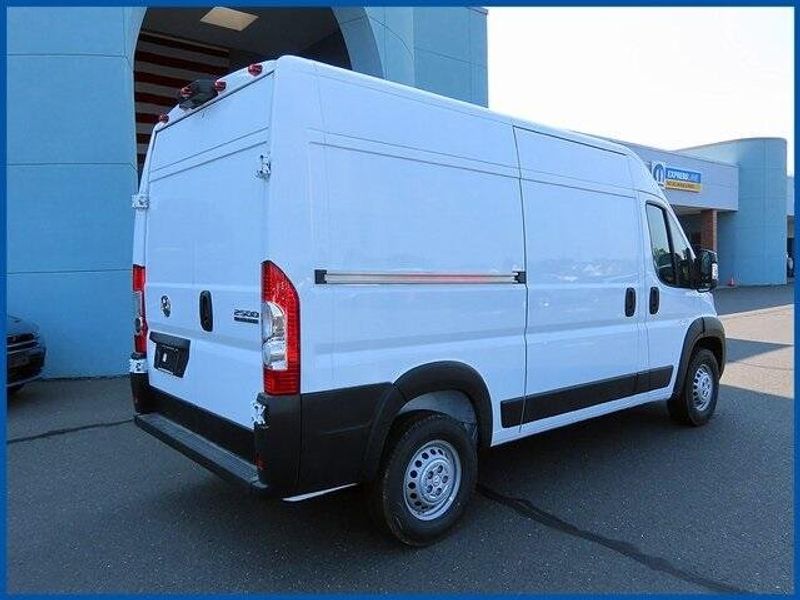 2024 RAM ProMaster High RoofImage 7