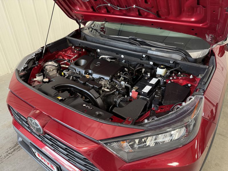 Used 2019 Toyota RAV4 LEImage 19