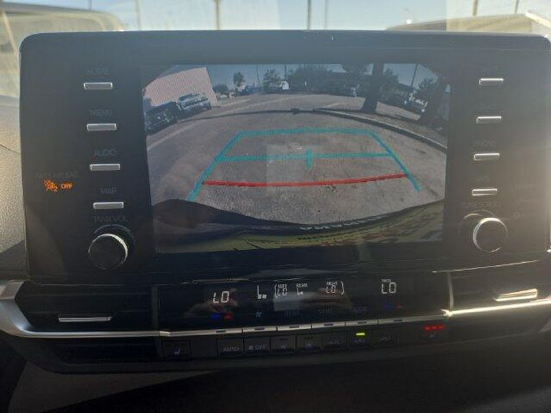 Used 2023 Toyota Sienna XLEImage 16