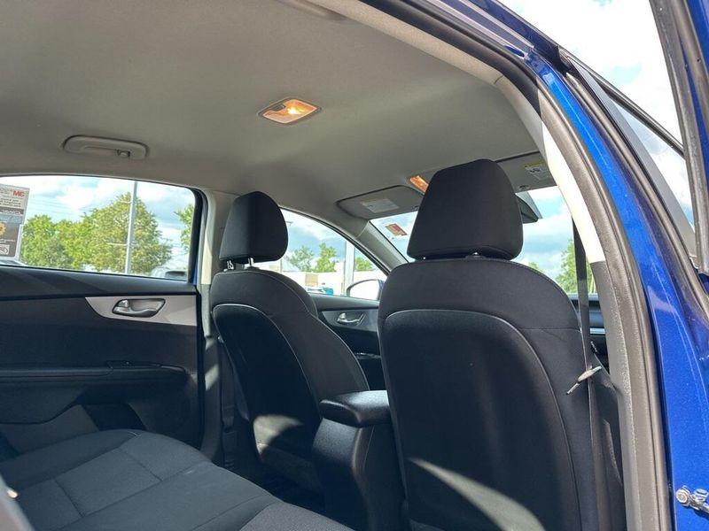 2023 Kia Forte LXSImage 18