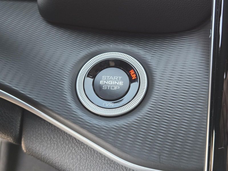 New 2026 Jeep Grand Cherokee Laredo X 4x2