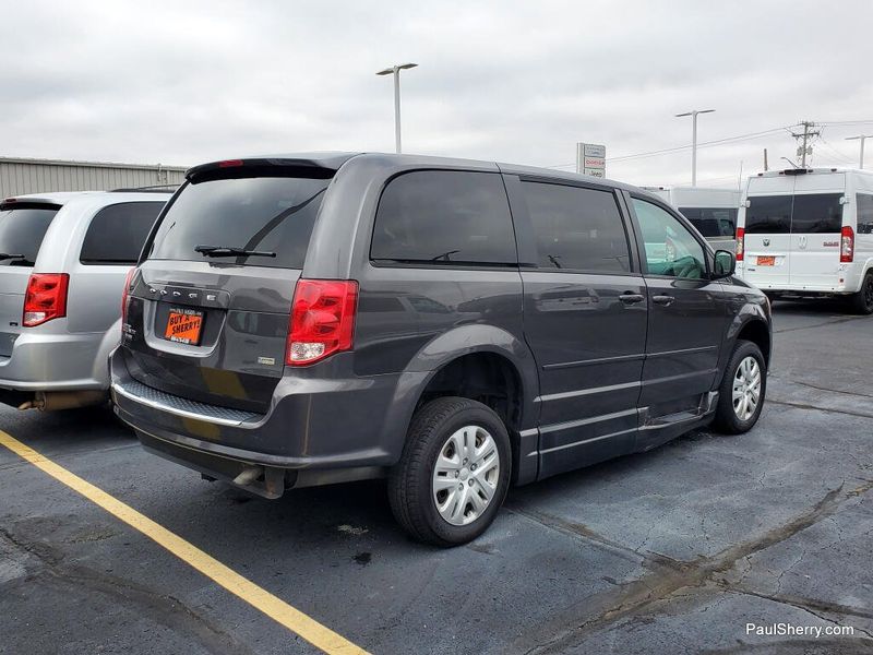 Used 2015 Dodge Grand Caravan SE
