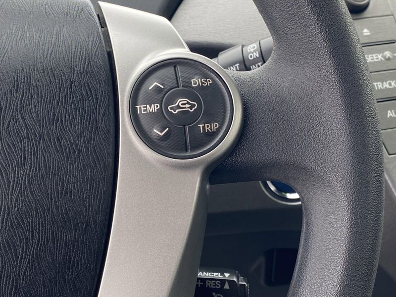 2014 Toyota Prius Plug-In BaseImage 27