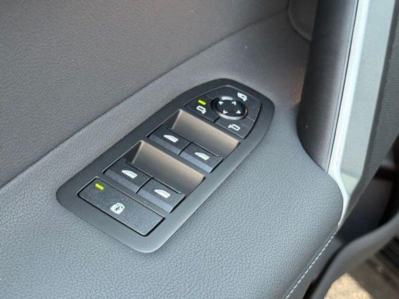 New 2026 BMW iX xDrive45Image 16