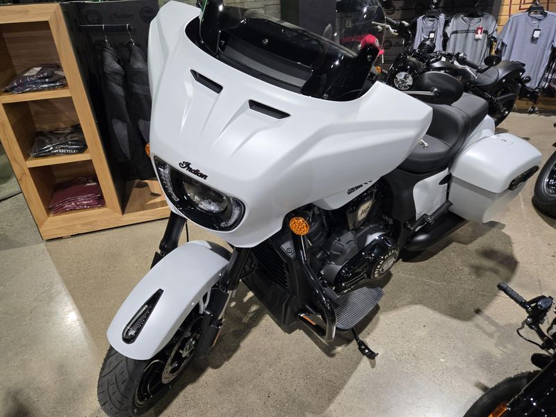 NEW 2025 INDIAN MOTORCYCLE CHIEFTAIN POWERPLUS DARK HORSE 112 RA Image 5