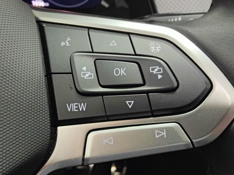 Used 2025 Volkswagen Atlas AWD Peak Edition w/SunroofImage 32