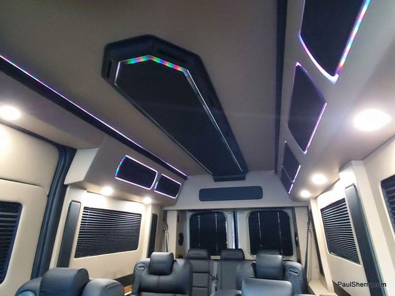 New 2024 RAM Promaster 2500 Slt+ Window Van High Roof 159