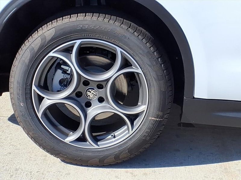 New 2026 Alfa Romeo Stelvio SprintImage 6