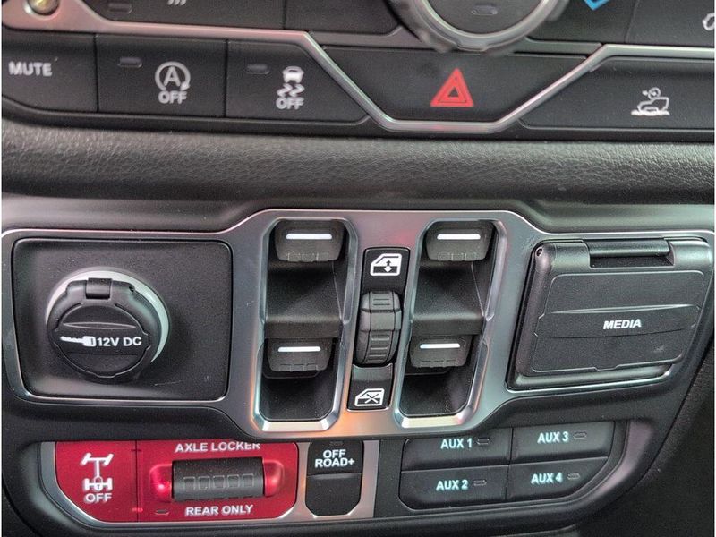 New 2026 Jeep Gladiator Willys 4x4Image 18