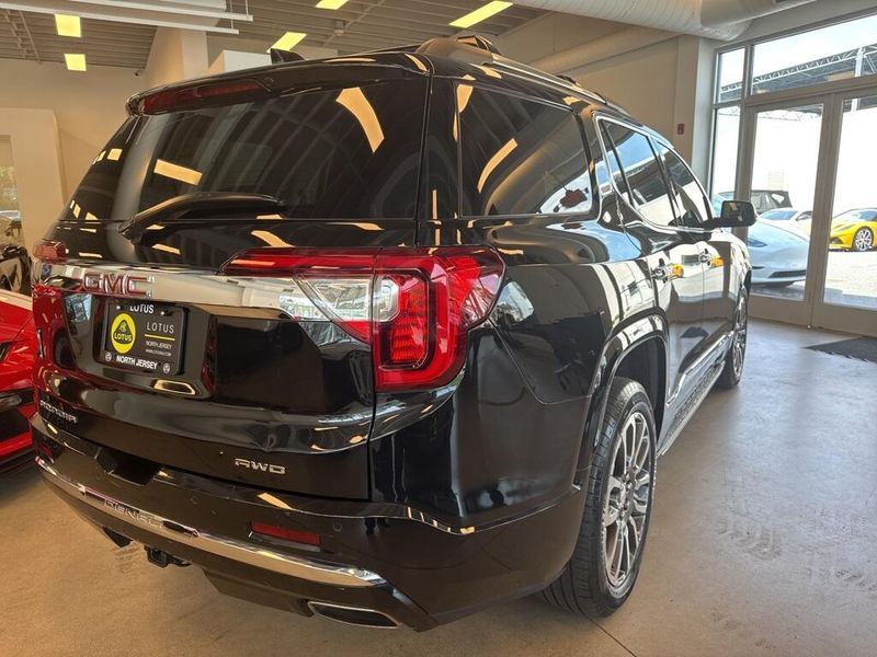 2022 GMC Acadia Denali
