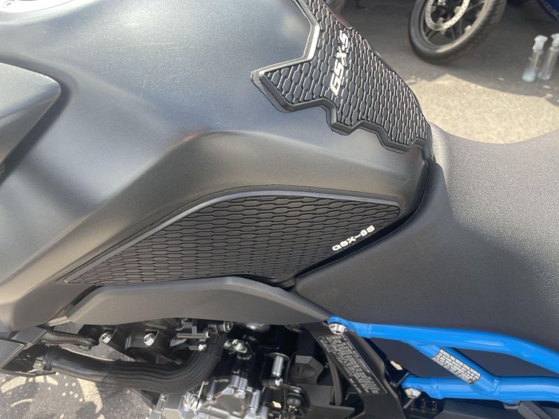 Used 2024 Suzuki GSX-8S CA Image 24