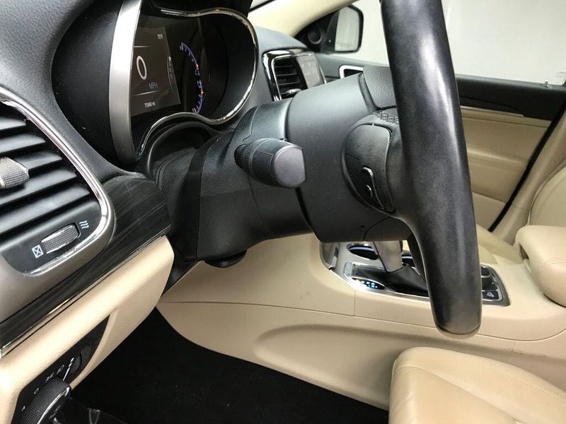 Used 2021 Jeep Grand Cherokee LimitedImage 5