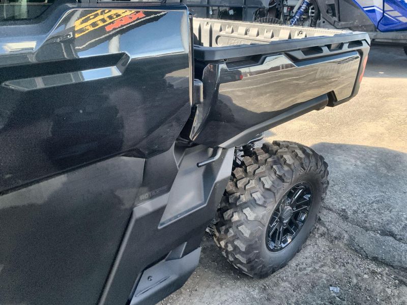 New 2025 Can-Am DEFENDER MAX LONE STAR CAB HD10 Image 9