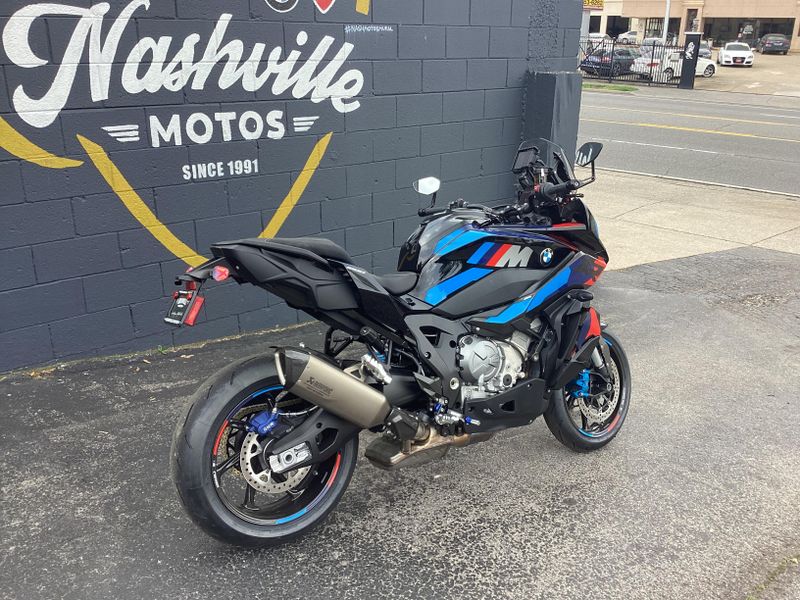 2025 BMW M 1000 XR 