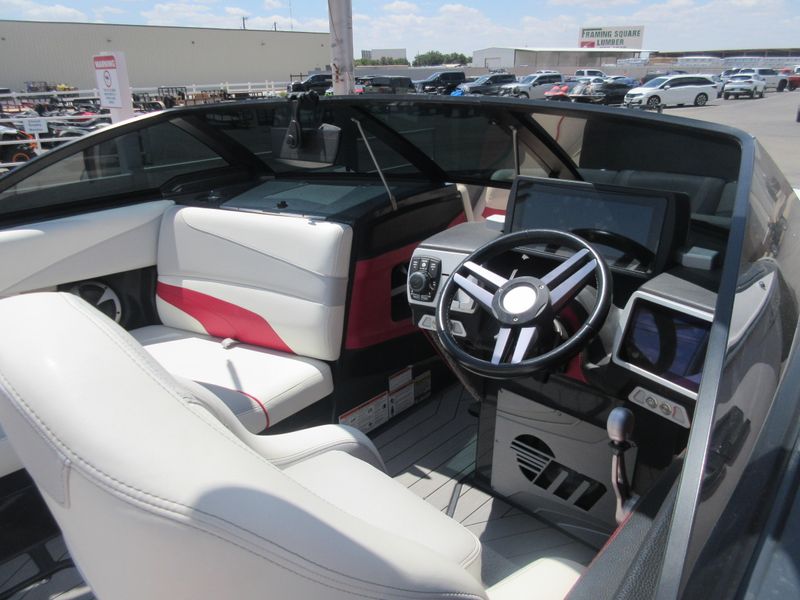 USED 2017 MALIBU WAKESETTER 22MXZ Image 18