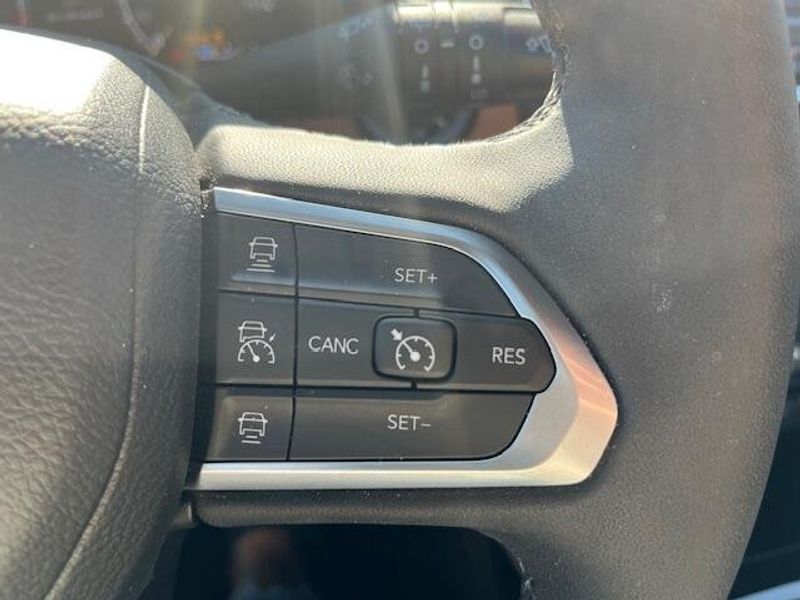 Used 2023 Jeep Compass LimitedImage 10