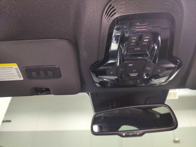 New 2025 Alfa Romeo Stelvio AwdImage 26