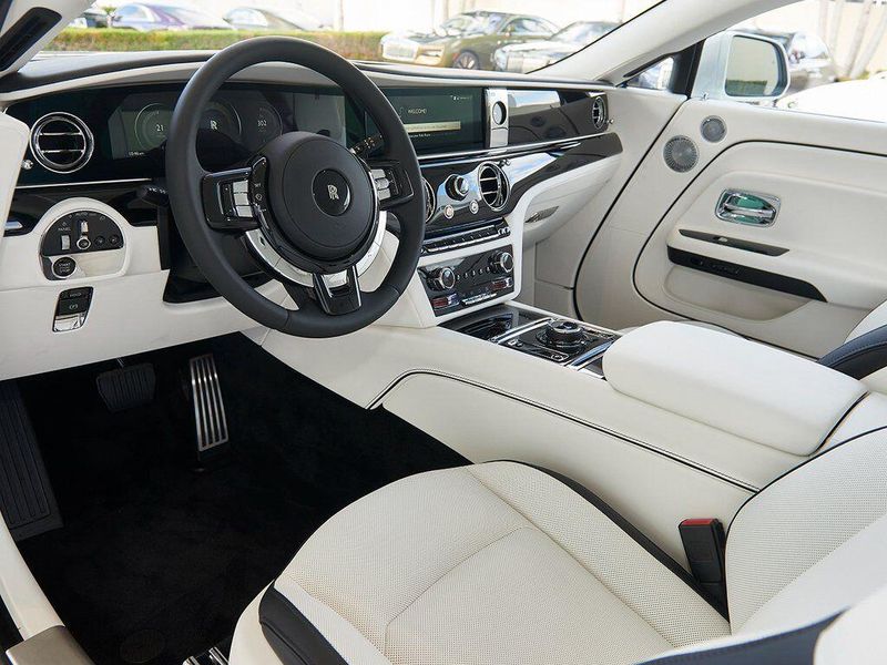 New 2026 Rolls-Royce Spectre Image 10