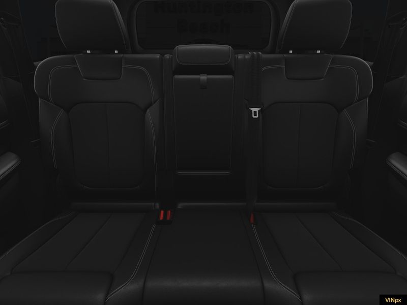2025 Jeep Grand Cherokee Altitude X 4x2Image 17