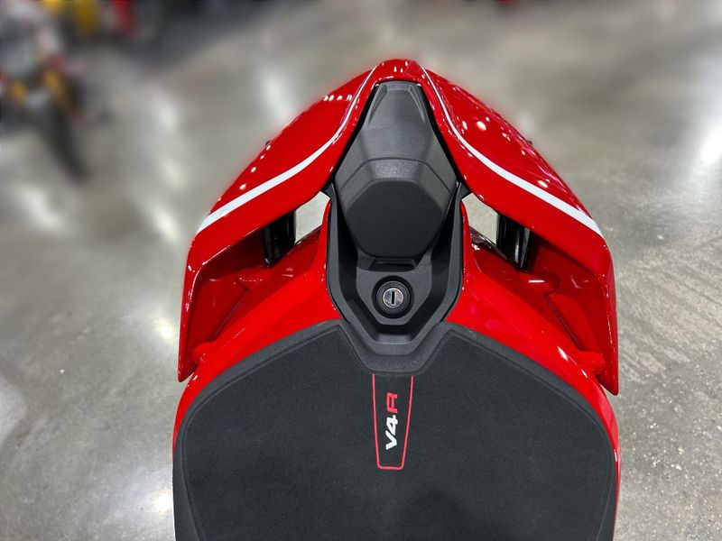 New 2026 Ducati PANIGALE V4 R Image 24